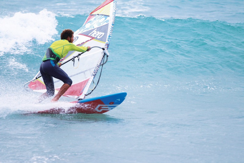 ionclub_sal_windsurf